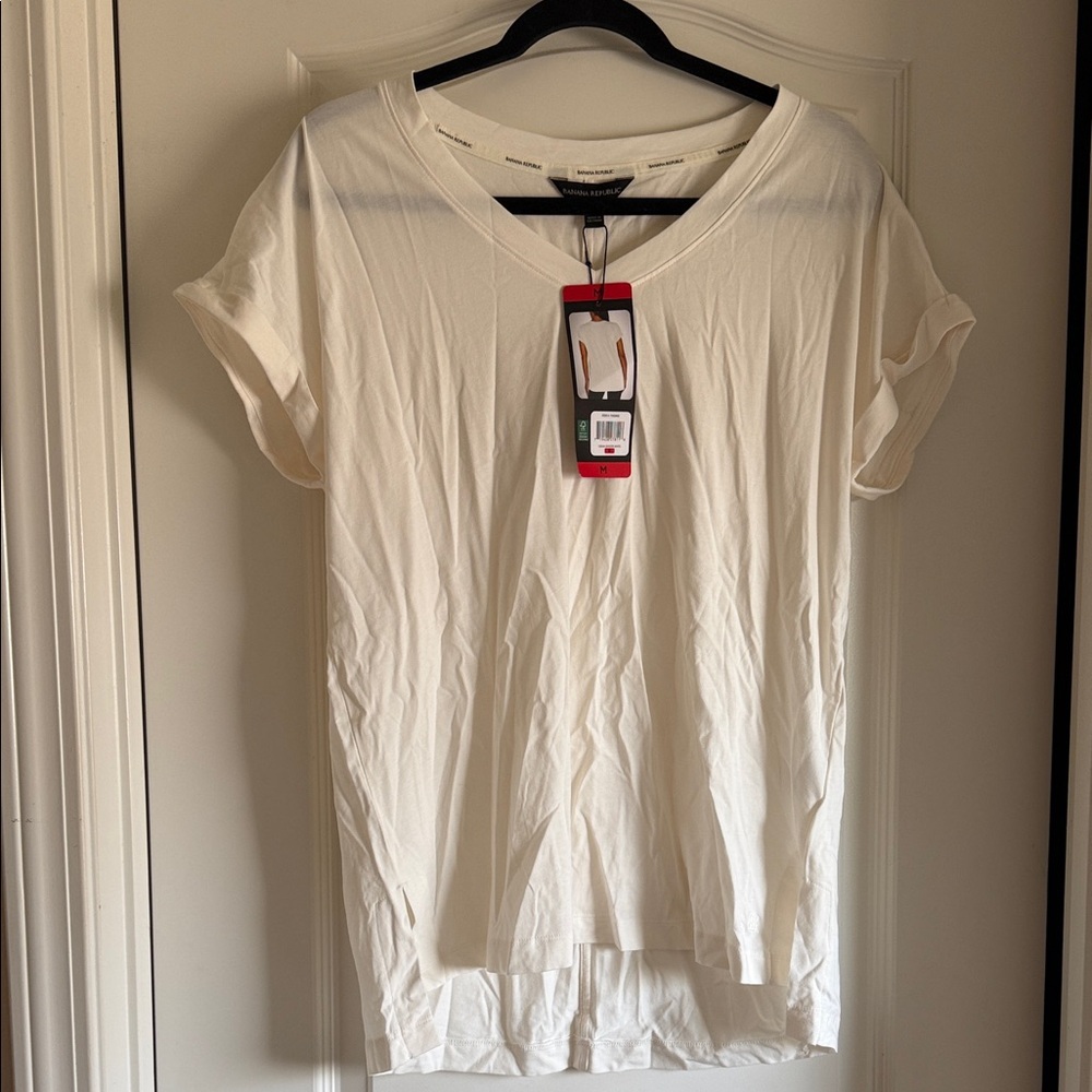 Banana Republic White V-Neck Short Sleeve Tee